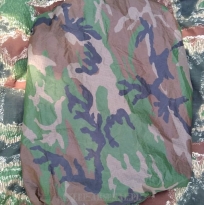 POKROWIEC PRZECIWDESZCZOWY WOJSKOWY MASKUJĄCY NA PLECAK WOODLAND COVER